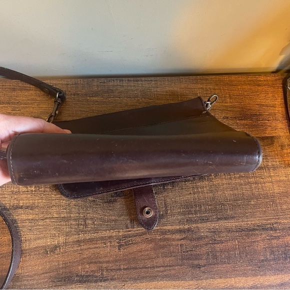 Vintage Dark Brown Leather Tri Fold Crossbody Wallet - Picture 10 of 12